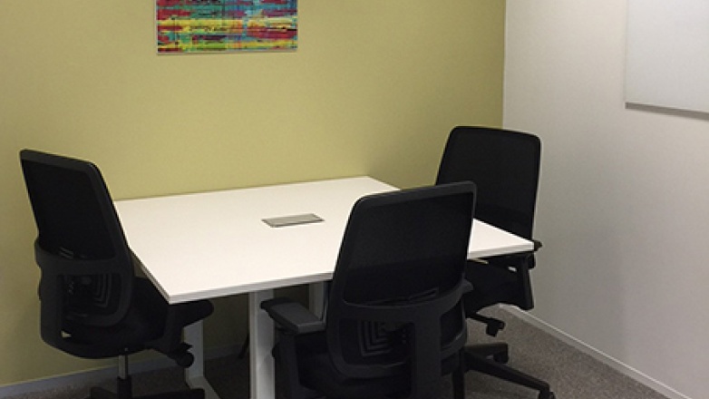 Photo 11 of 16 Place de l'Iris in Courbevoie