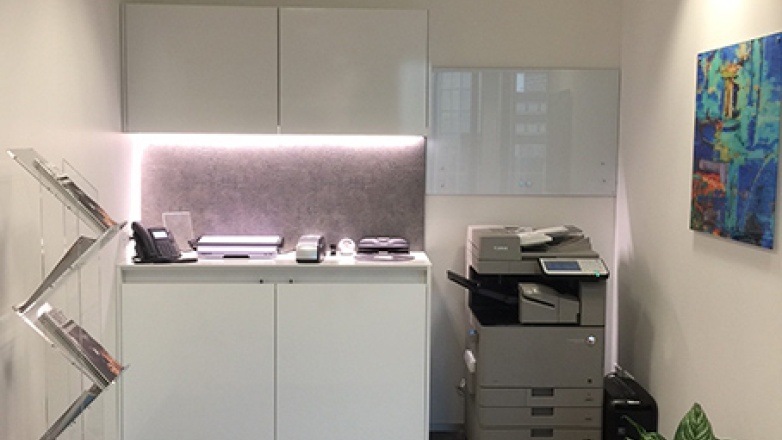 Photo 12 of 16 Place de l'Iris in Courbevoie