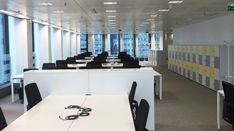 Photo 8 of 16 Place de l'Iris in Courbevoie