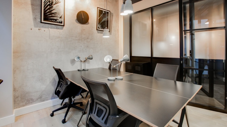 Photo 4 of 33 Rue d’Amsterdam in Paris