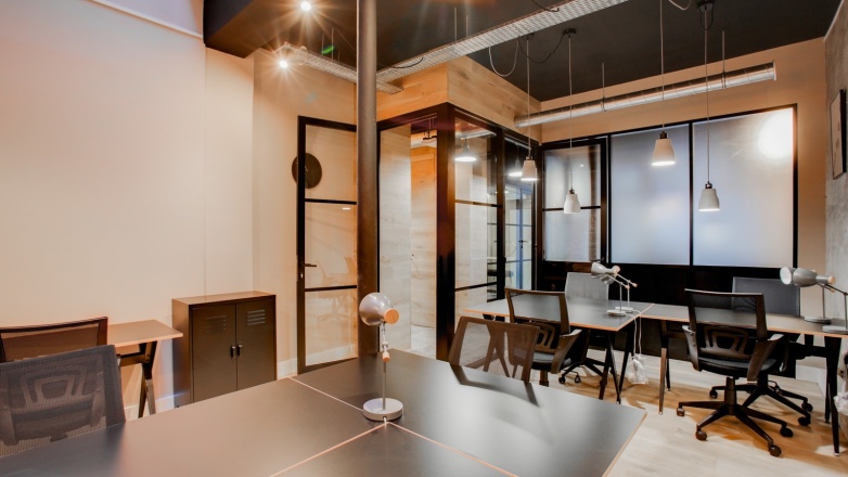 Photo 7 of 33 Rue d’Amsterdam in Paris