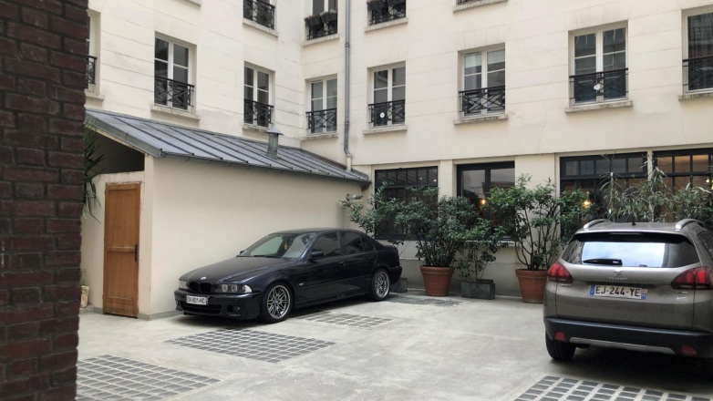 Photo 1 of 42 Rue du faubourg poissonnière in Paris