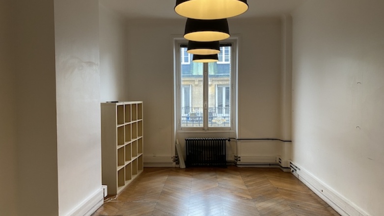 Photo 2 of 42 Rue du faubourg poissonnière in Paris