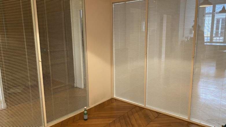 Photo 3 of 42 Rue du faubourg poissonnière in Paris