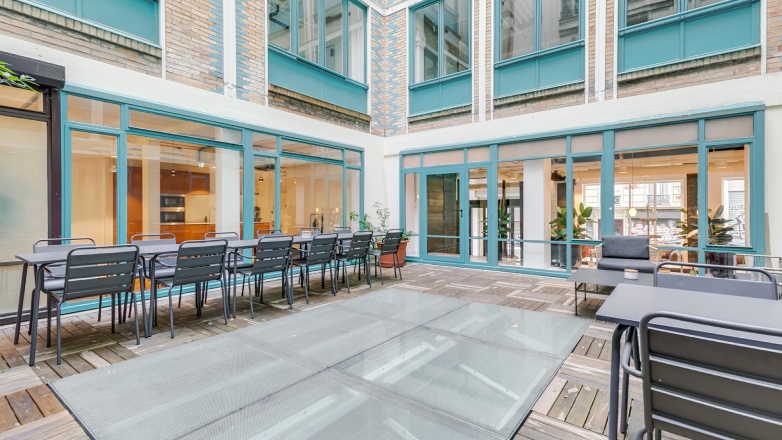 Photo 5 of 86-90 Rue Notre Dame de Nazareth in Paris