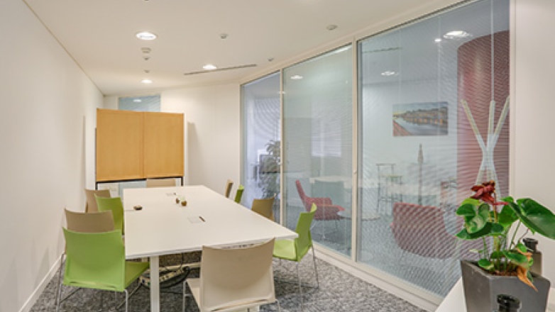 Photo 10 of 9-11 Allée de l'Arche in Courbevoie