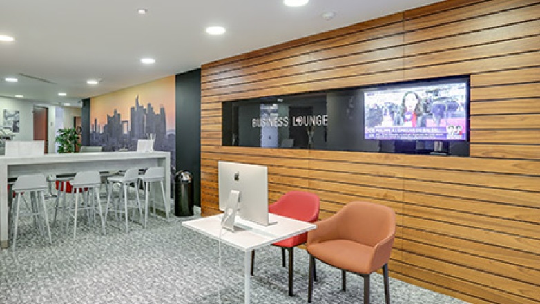 Photo 13 of 9-11 Allée de l'Arche in Courbevoie