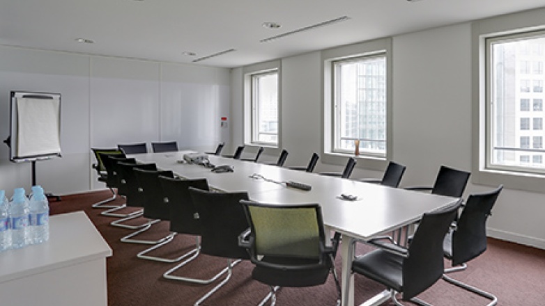 Photo 3 of 9-11 Allée de l'Arche in Courbevoie