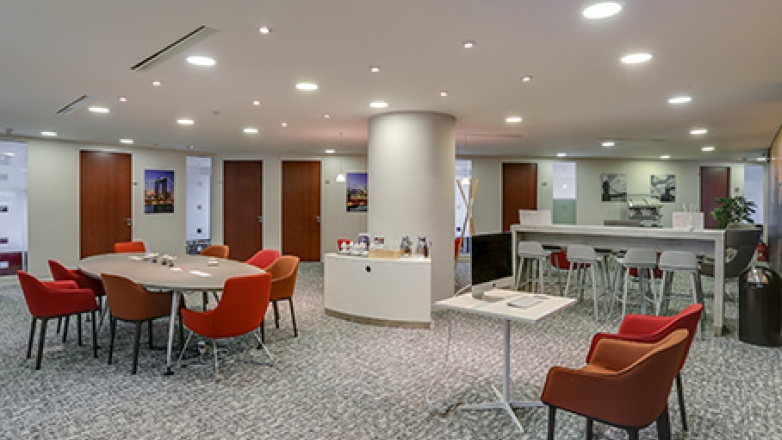 Photo 5 of 9-11 Allée de l'Arche in Courbevoie