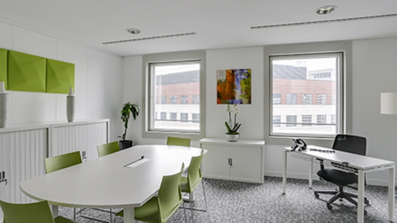 Photo 8 of 9-11 Allée de l'Arche in Courbevoie