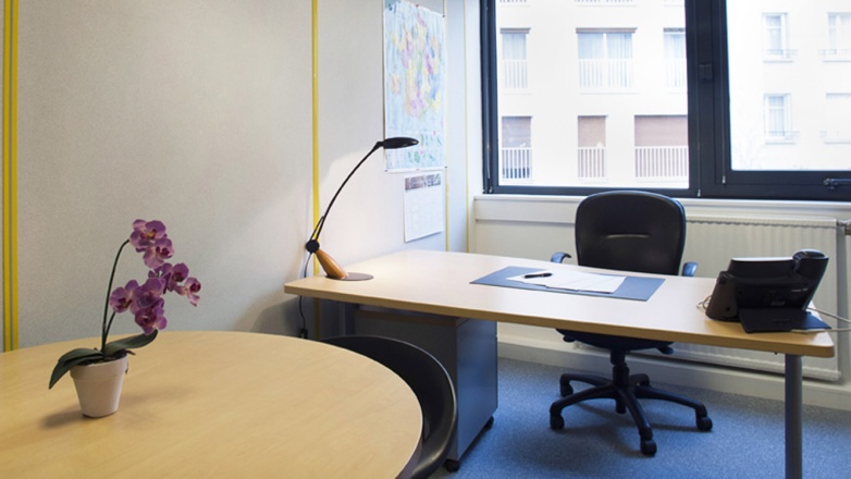 Photo 4 of 114 Rue Michelange in Paris