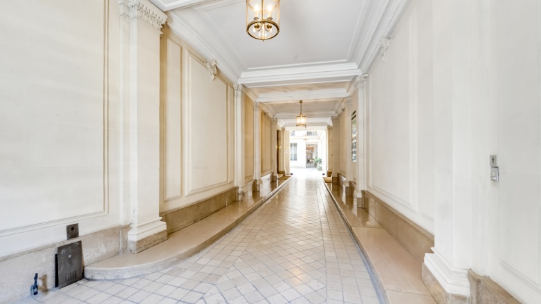 Entrance 8 Rue Auber