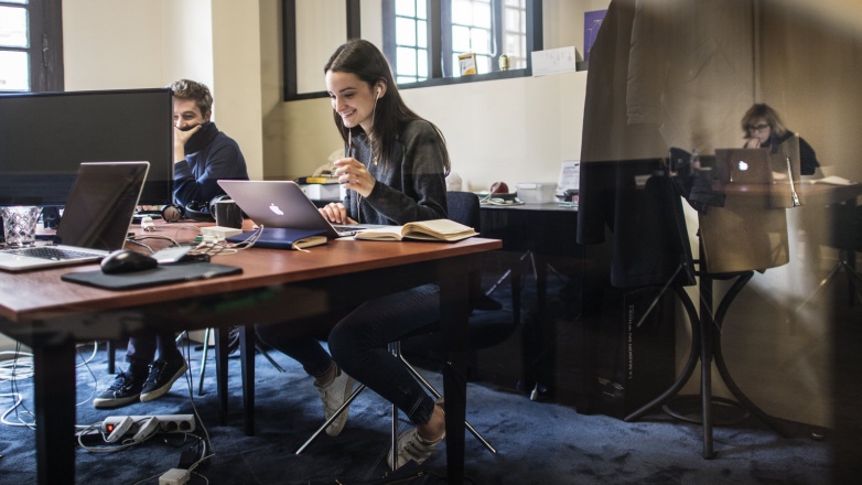 Photo 11 of 16-18 Rue de Bucarest in Paris