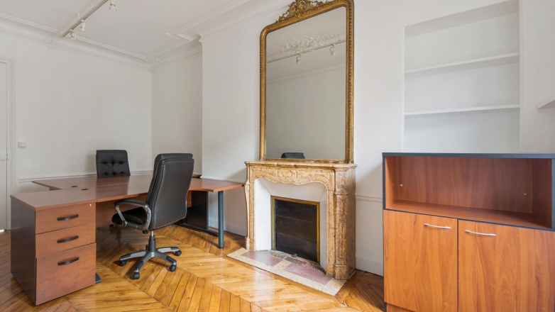 Photo 1 of 24 Rue de Lisbonne in Paris