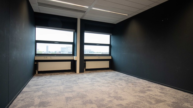large private office joop geesinkweg