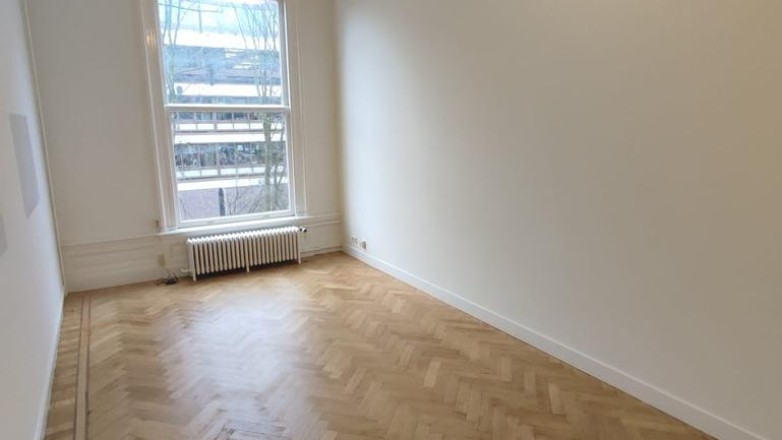 Empty office herengracht