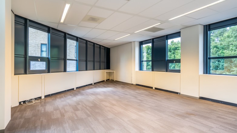 conventional office space kanaalpark