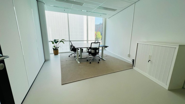 large office space kruisplein