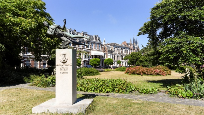 Foto 19 van Sweelinckplein 9-11 in Den Haag