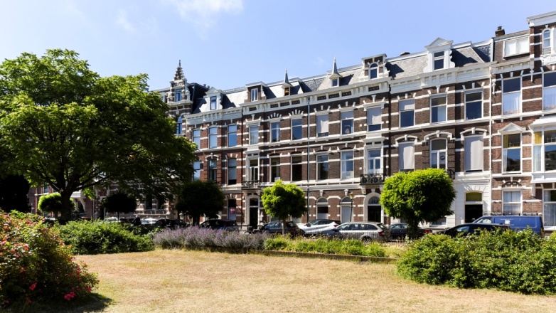 Foto 1 van Sweelinckplein 9-11 in Den Haag