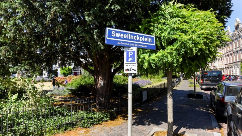 Foto 7 van Sweelinckplein 9-11 in Den Haag