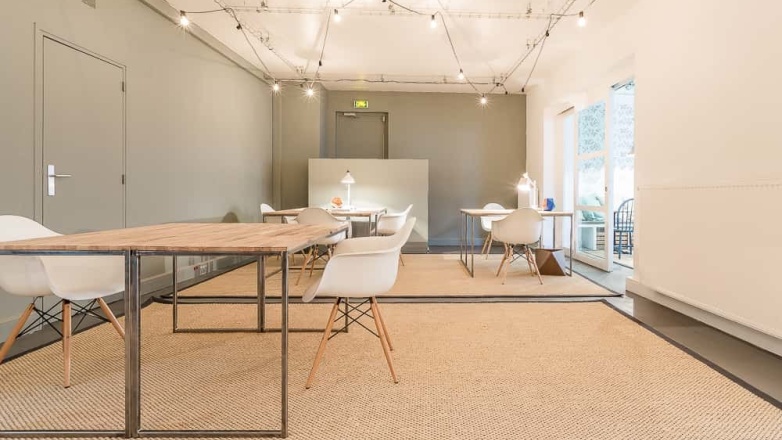 Photo 8 of 60 Rue de la Jonquière in Paris