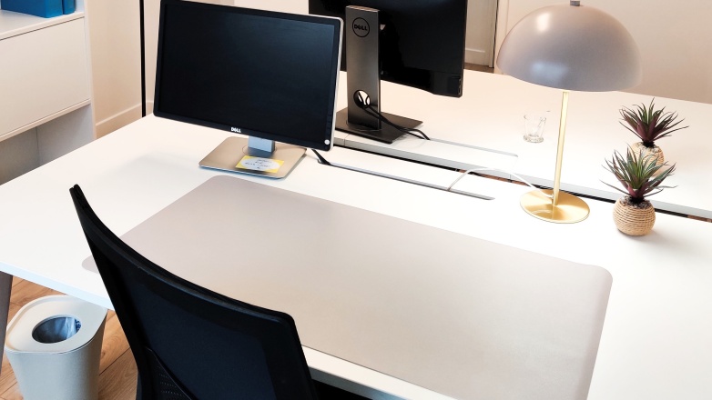 Several workplaces 9 Bis Bouleard Jean Jaures