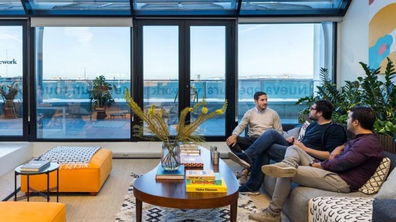 Foto 2 di Calle de Francisco Silvela 106 ad Madrid