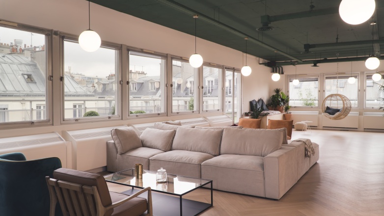 Sofa 10 rue Treilhard