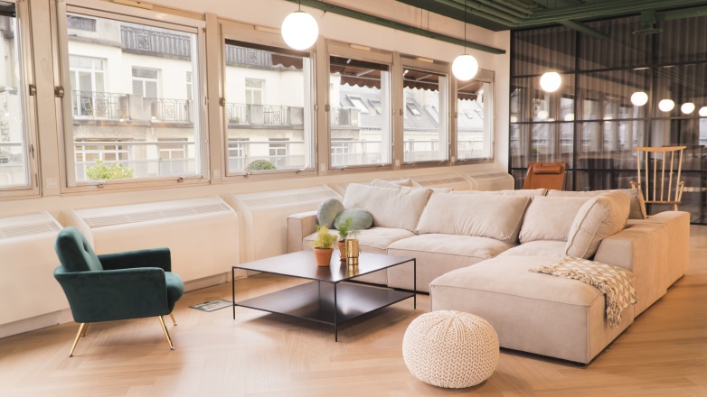 Modern furniture 10 rue Treilhard