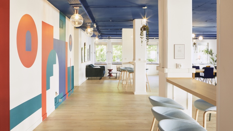 Colourful walls 8 rue de l'hôtel de ville