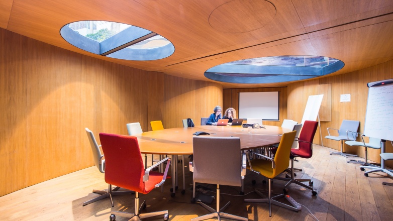 Large meeting room 5 place de la bataille de Stalingrad