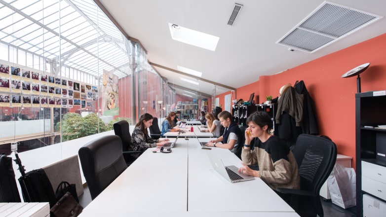 Large office 5 place de la bataille de Stalingrad