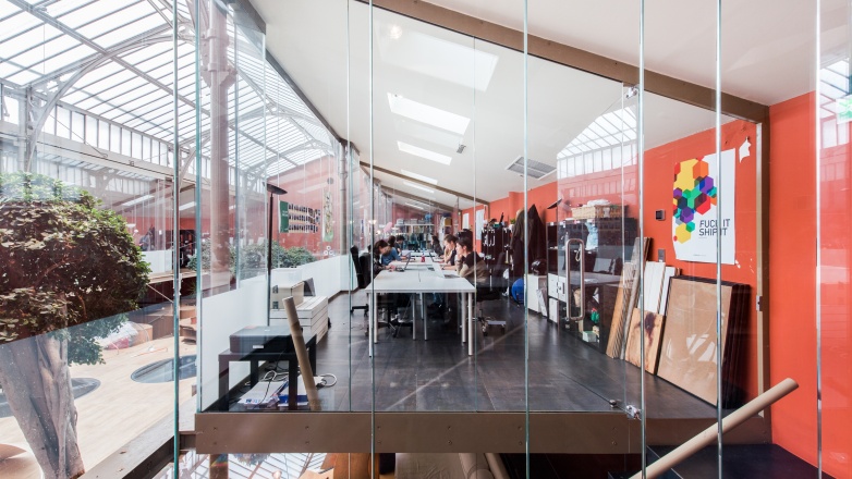 Offices in glass 5 place de la bataille de Stalingrad