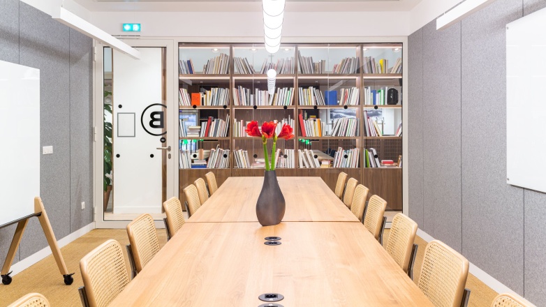 Meeting room 106 Boulevard Haussmann 