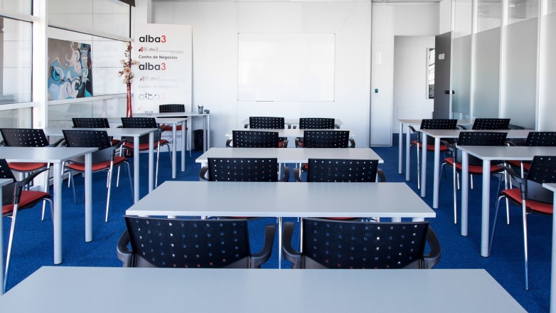 Classroom space Calle de Anabel Segura 10