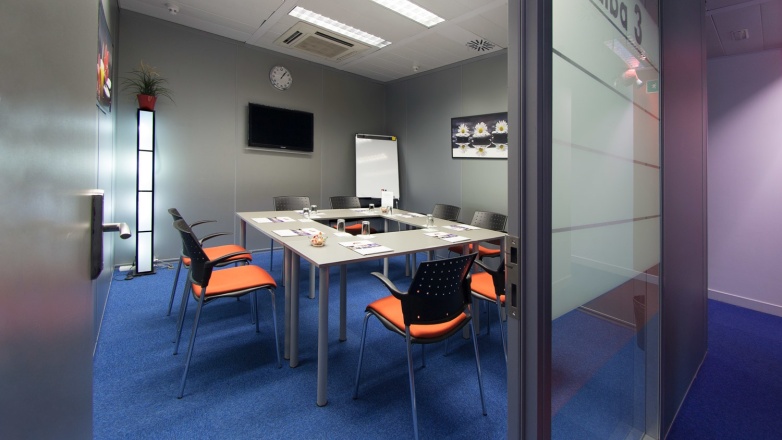 Meeting room 2 Calle de Anabel Segura 10