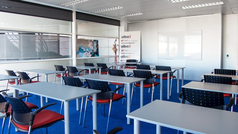 Classroom with view 2 Calle de Anabel Segura 10