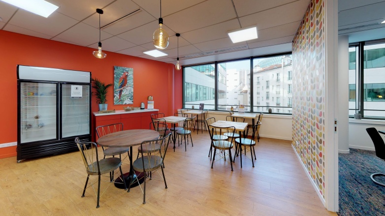 Kitchen area 24 Boulevard Gallieni