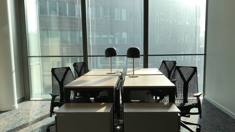 Small office space 24 Boulevard Gallieni