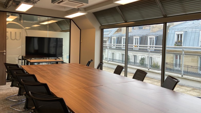 Meeting room with view 14 rue Delambre