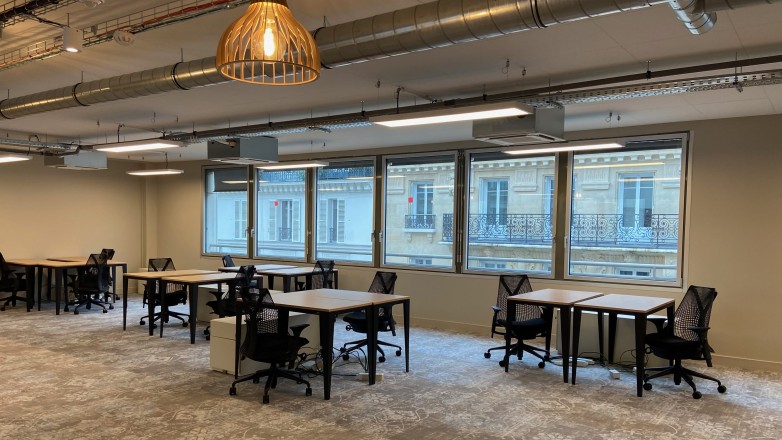 Big open office space 14 rue Delambre