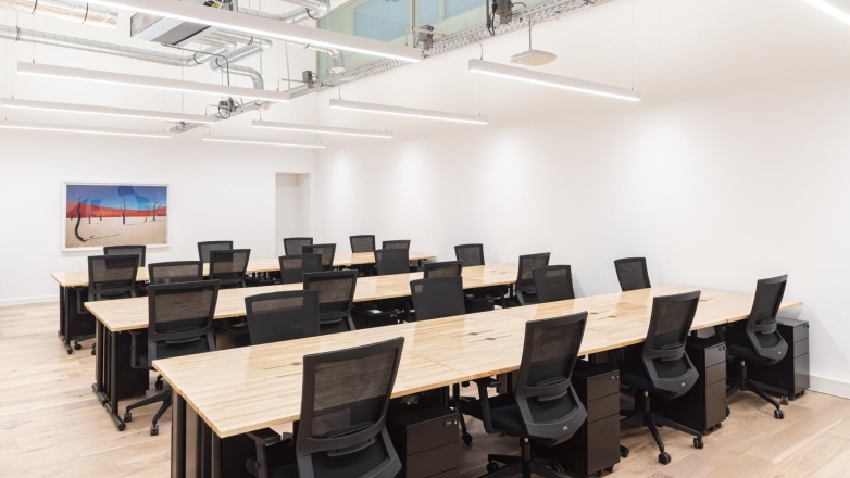 Vergaderzaal in het kantoor aan de Stadhouderskade 5-6 in Amsterdam