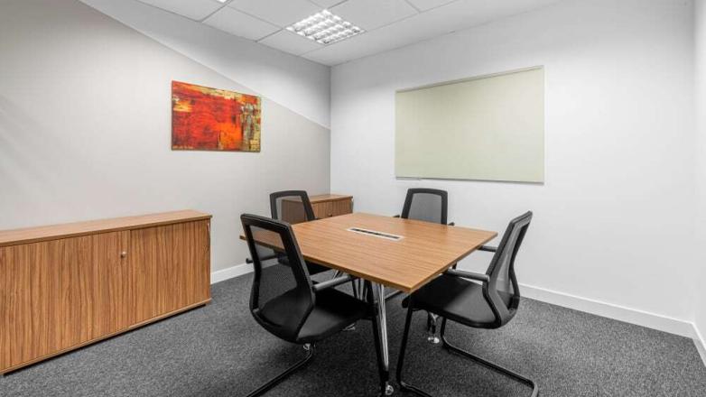 Office space for rent Avenida de Europa 19