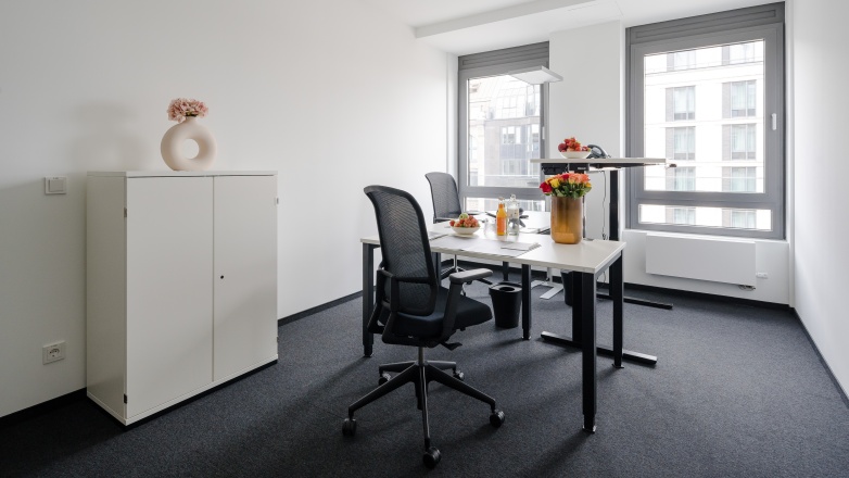 2 person office Georgsplatz