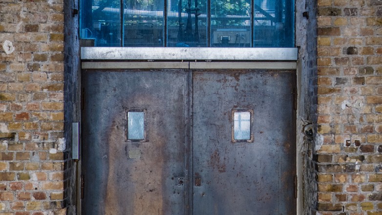 Old doors Johannisstraße