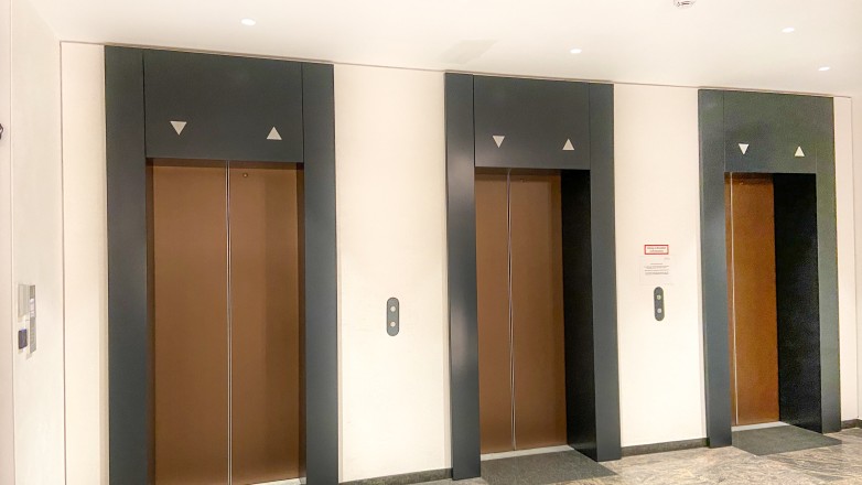 Elevators Spichernstraße