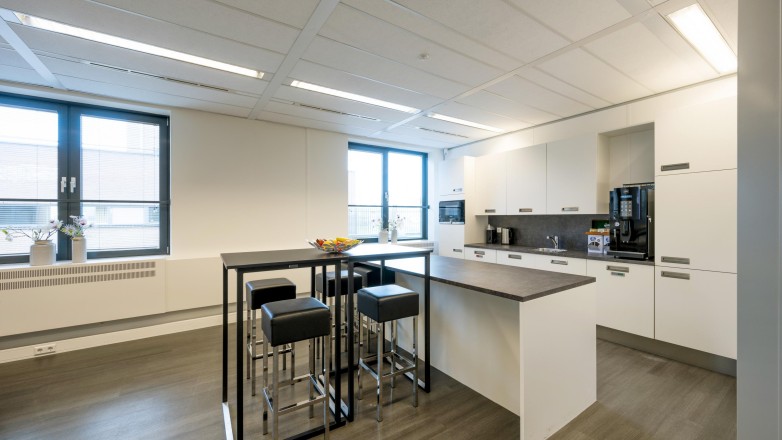Office space for rent in Vianen at Clarissenhof 5 photo 4