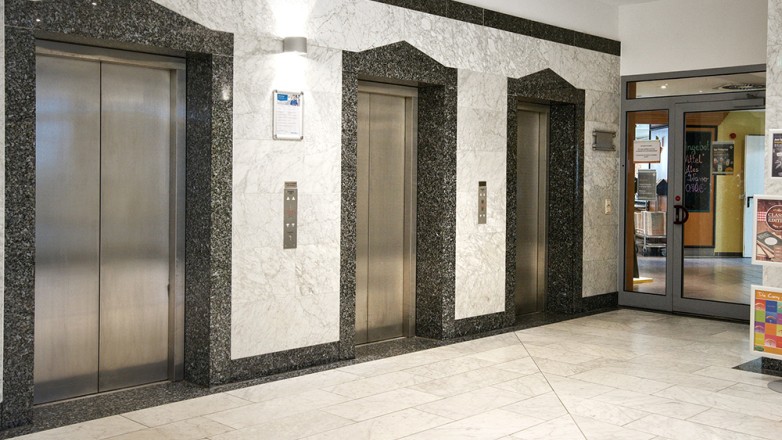 elevators Frankfurter Straße