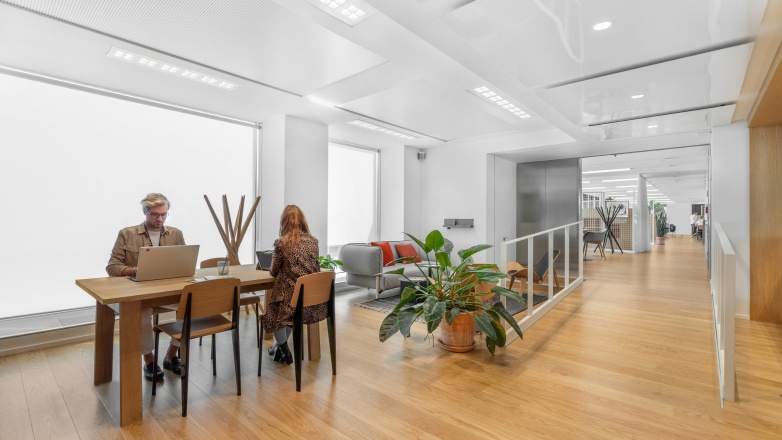 communal area 3 Corso Europa 15